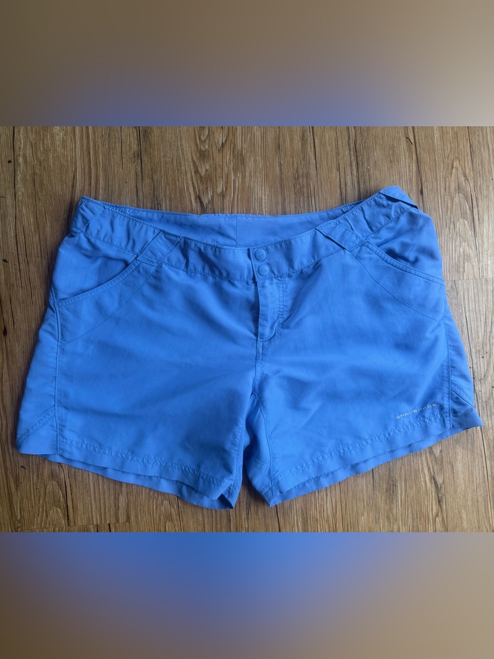 EUC Columbia PFG Women’s Blue Active Shorts - XL